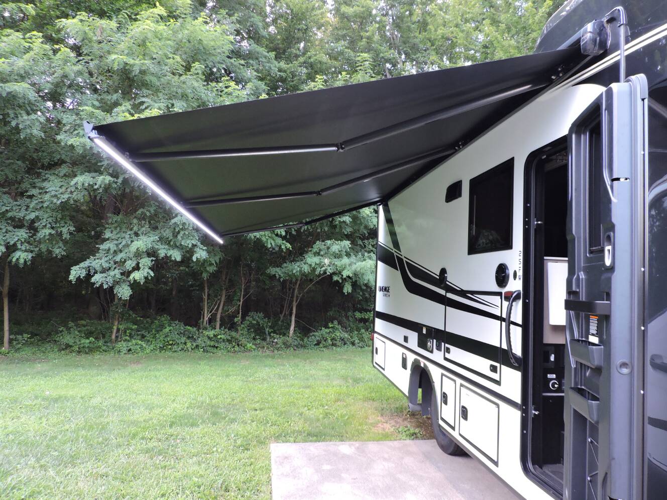 A photo of this 2025 Grand Design LINEAGE SERIES M 25FW