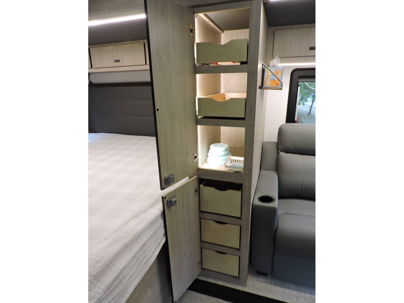 A photo of this 2025 Grand Design LINEAGE SERIES M 25FW