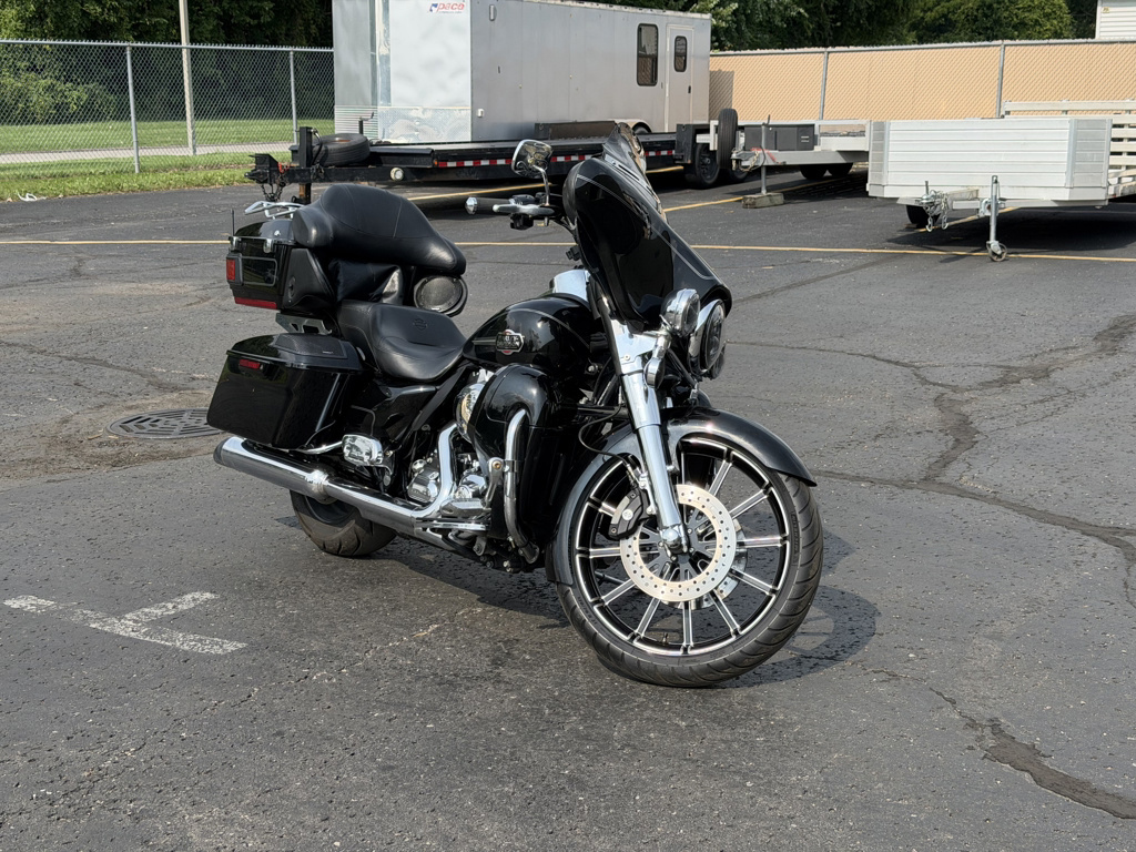 2013 Harley-Davidson FLHTC CLASSIC in Monroe, MI