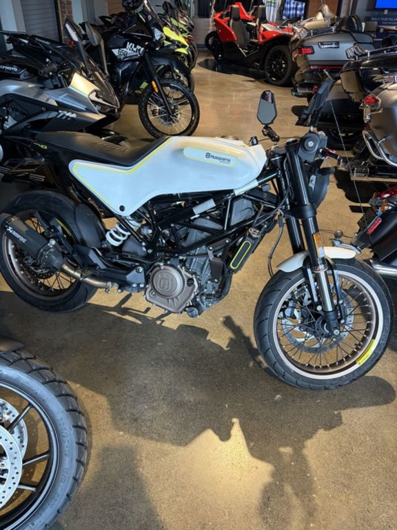 2018 Husqvarna White Arrow 401 401 in Bristol, VA