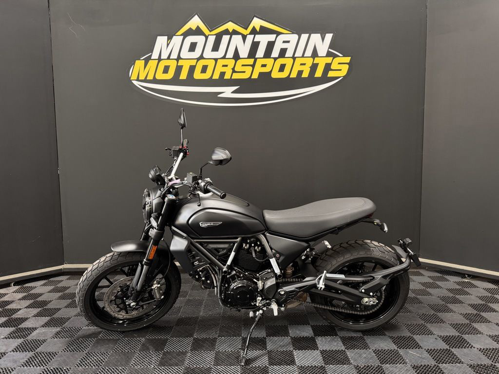 2026 Ducati SCRAMBLER 800 ICON DARK ICON in Roswell, GA