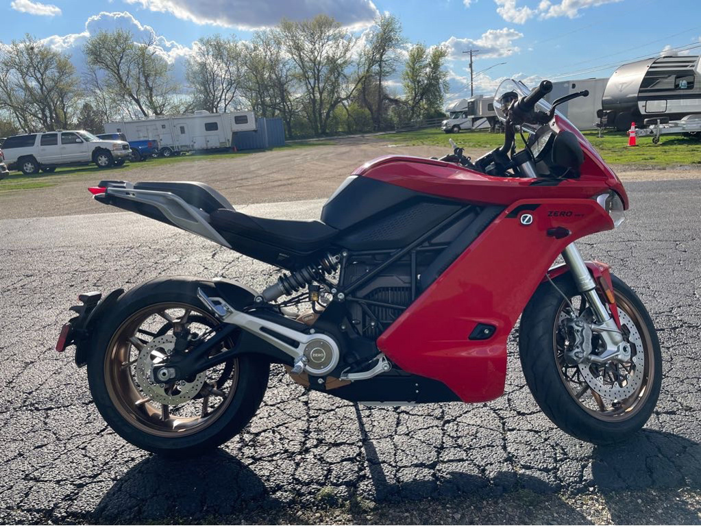 2025 Zero Motorcycles SR/S - THERMAL RED/BLACK BASE in Marengo, IL