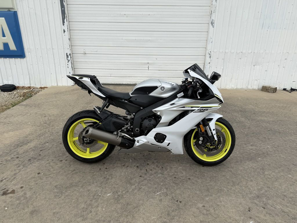 2017 Yamaha YZF R6 R6 in Decatur, TX