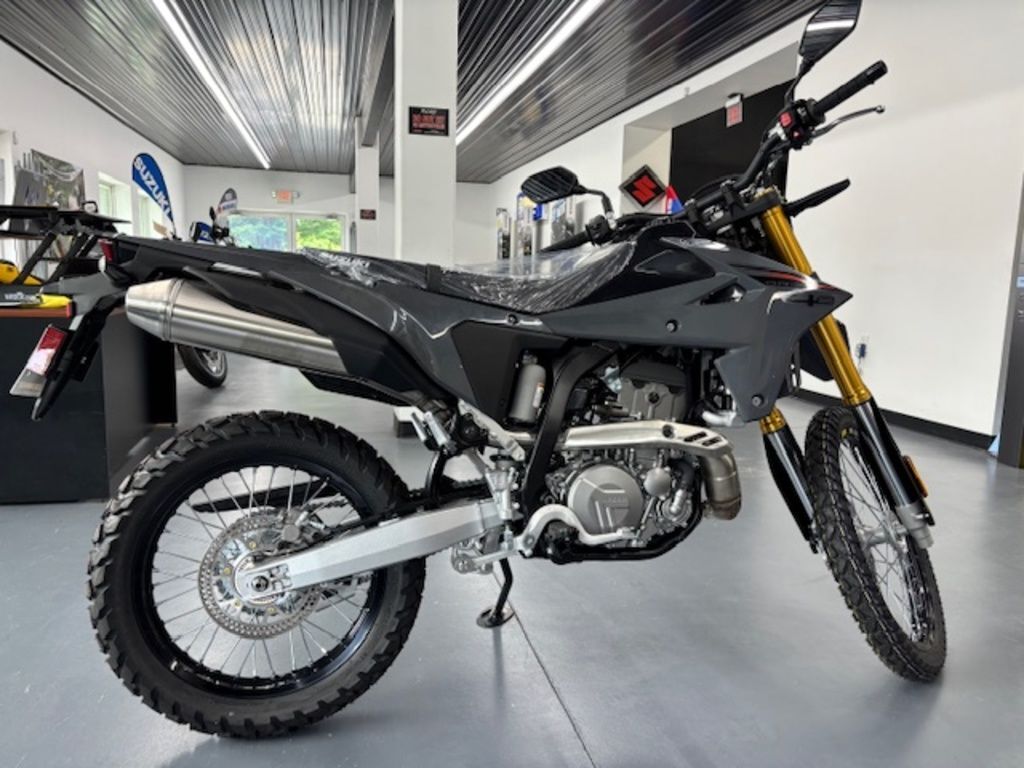 2025 Suzuki DR-Z4S BASE in Andover, NJ