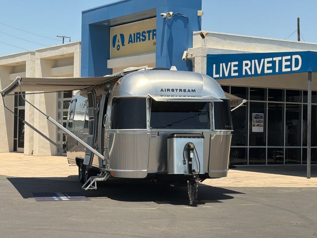 2023 Airstream Pottery Barn® 28RB Queen in midway city CA