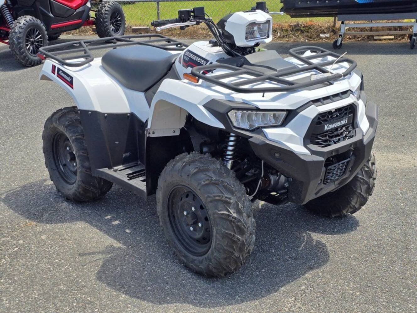 A photo of this 2025 Kawasaki Brute Force® 450 4x4