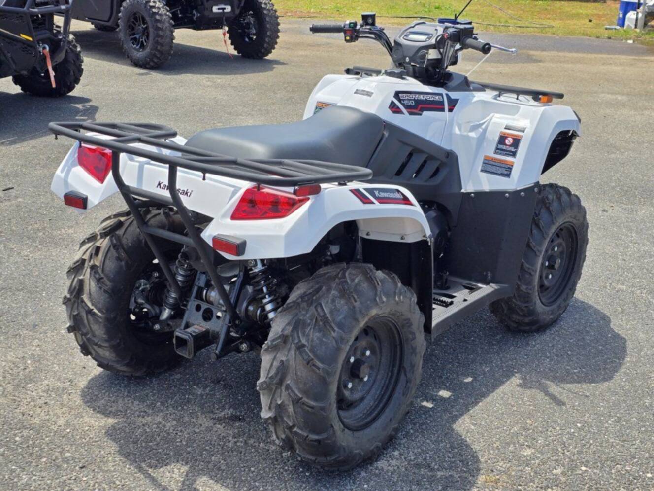 A photo of this 2025 Kawasaki Brute Force® 450 4x4