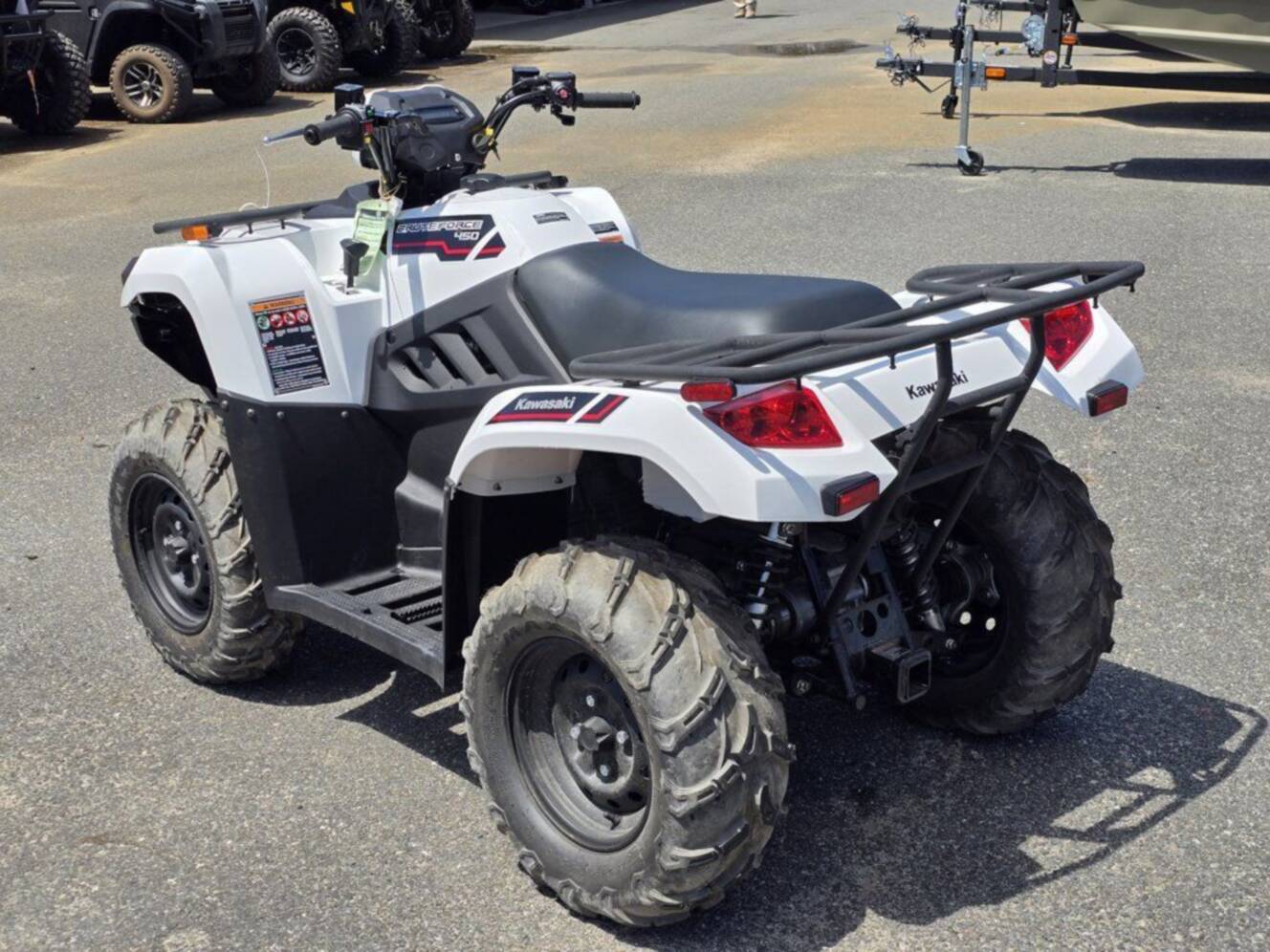 A photo of this 2025 Kawasaki Brute Force® 450 4x4