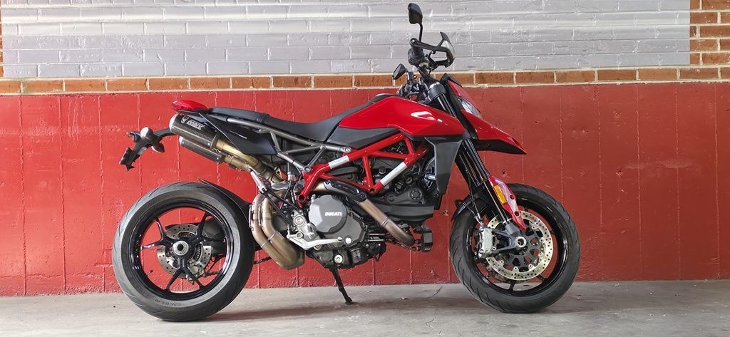 2023 Ducati Hypermotard 950 Ducati Red 950 in Denver, CO