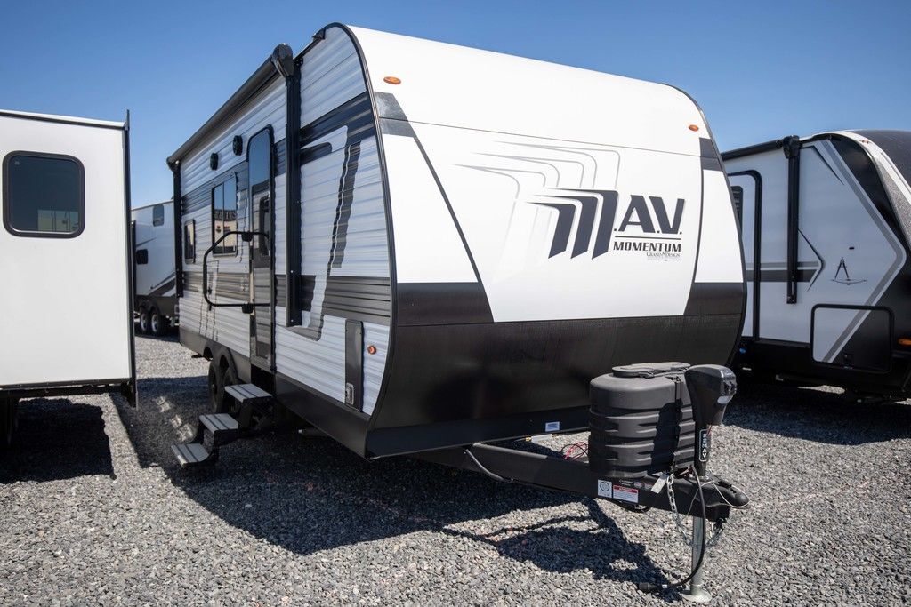 2026 Grand Design MOMENTUM 22MAV in moses lake WA