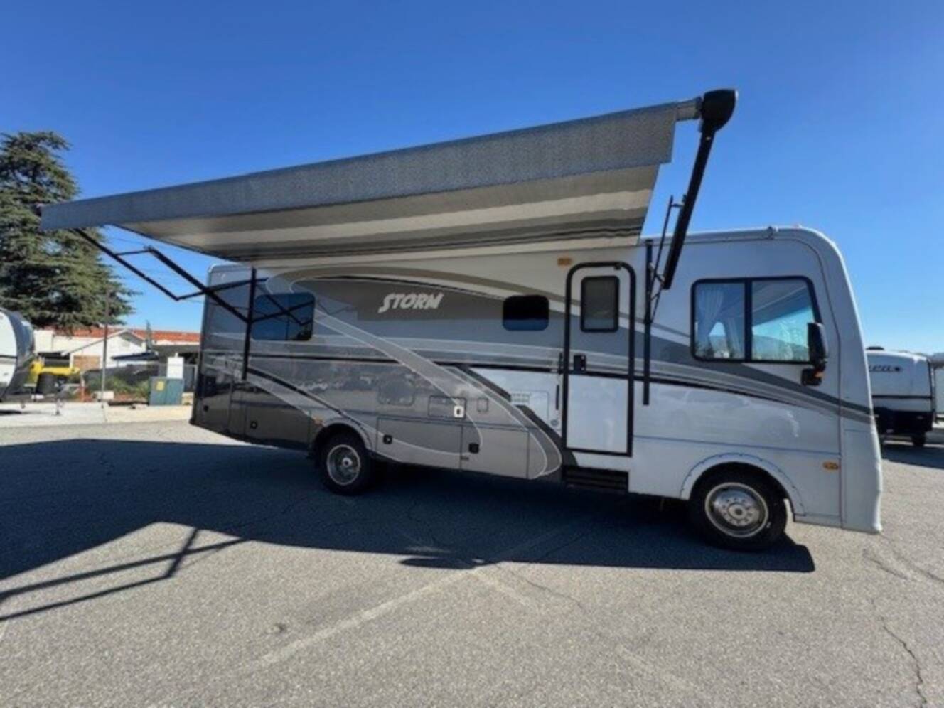 A photo of this 2016 Fleetwood STORM 28MS