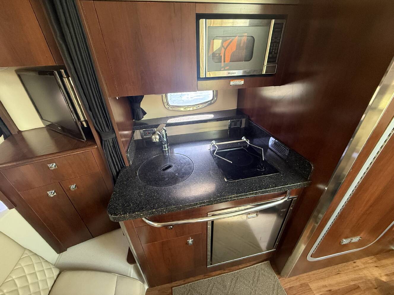 A photo of this 2012 Chaparral Signature 310