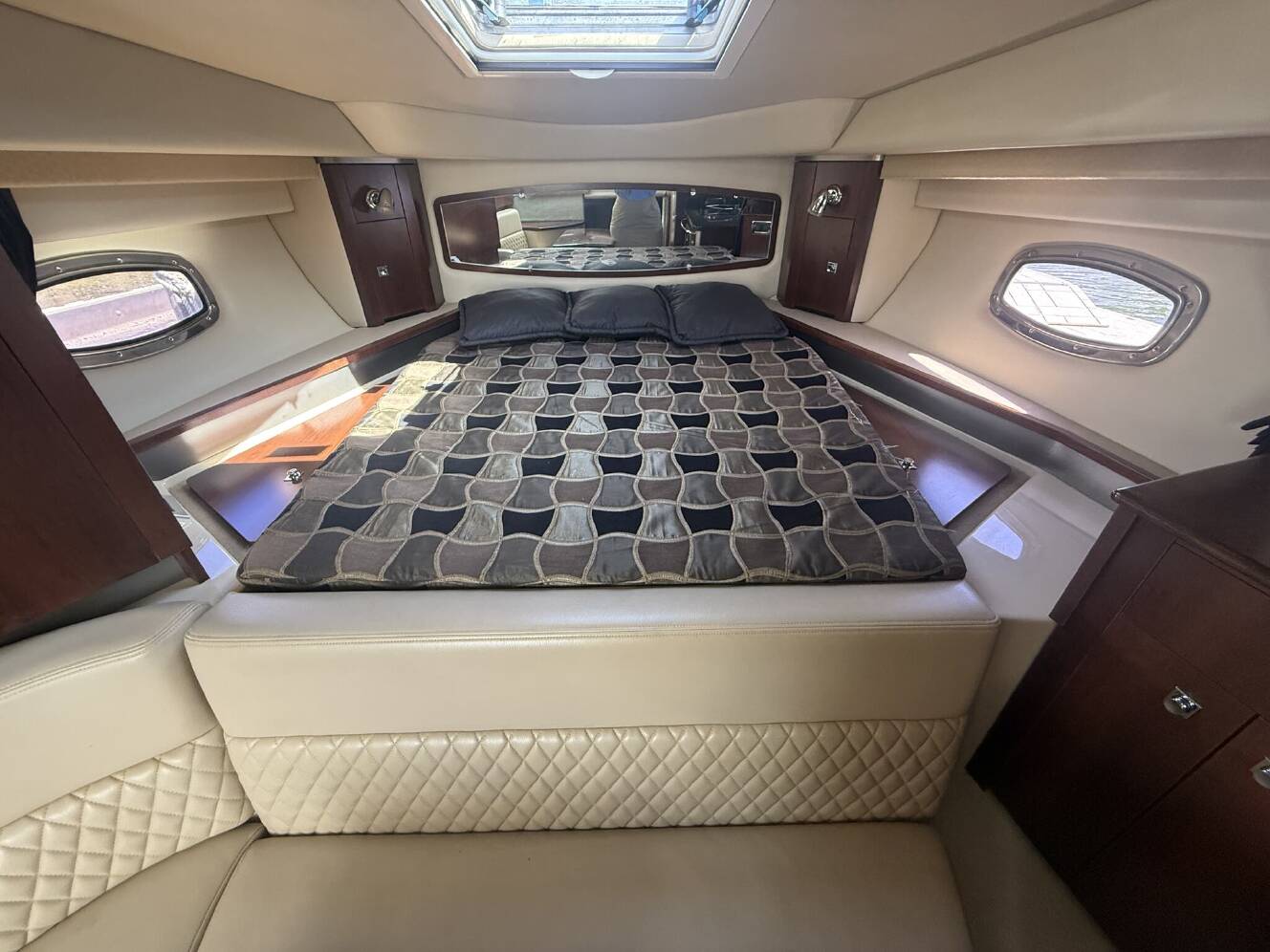 A photo of this 2012 Chaparral Signature 310
