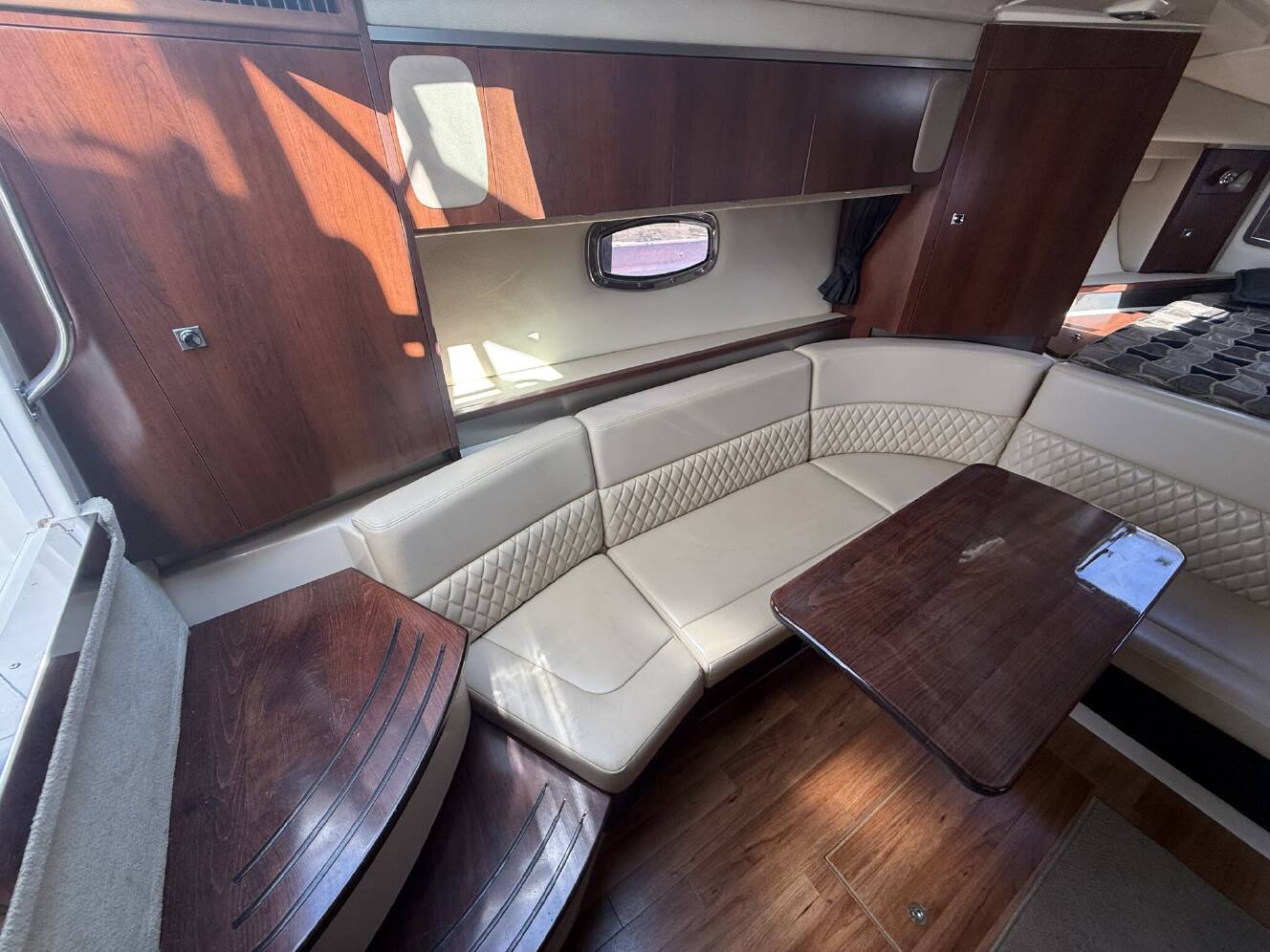 A photo of this 2012 Chaparral Signature 310