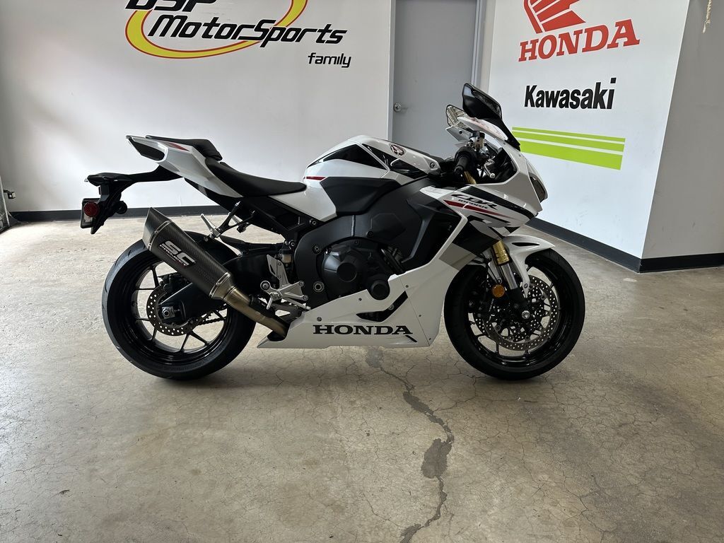 2025 Honda® CBR1000RR 1000RR in Barrington, IL