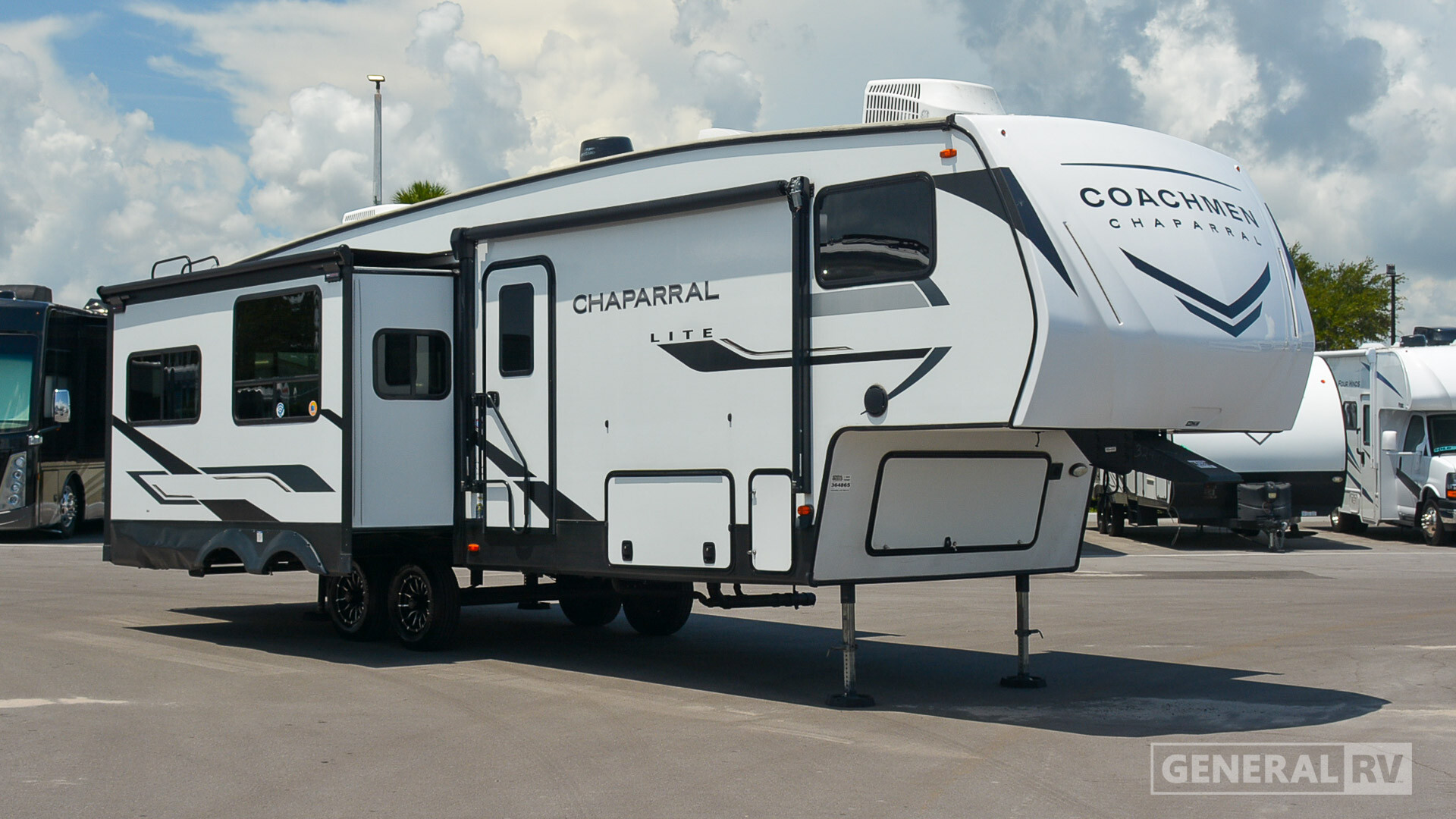 2025 Coachmen Chaparral Lite 30RLS in winter garden FL
