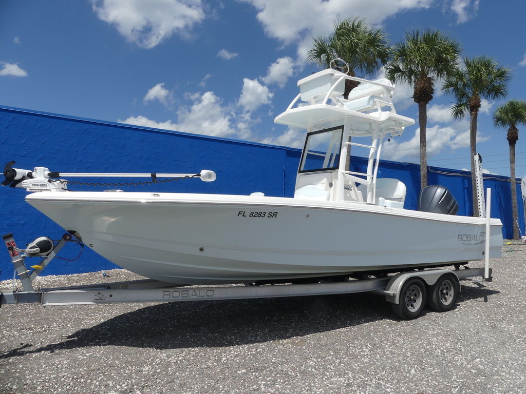 2022 Robalo 246 Cayman SD in lake placid FL