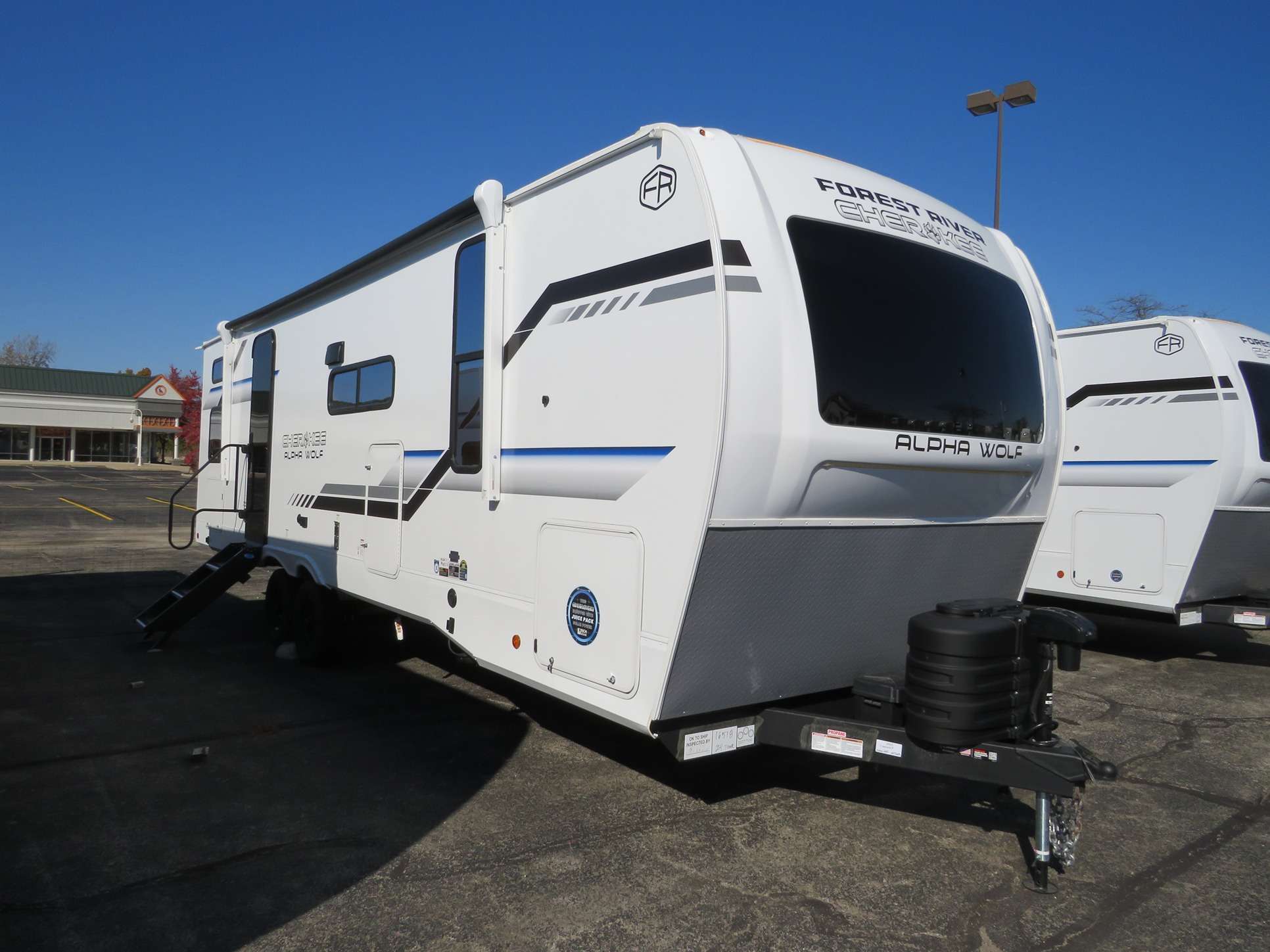 2026 Forest River CHEROKEE ALPHA WOLF 24TRUNK RV