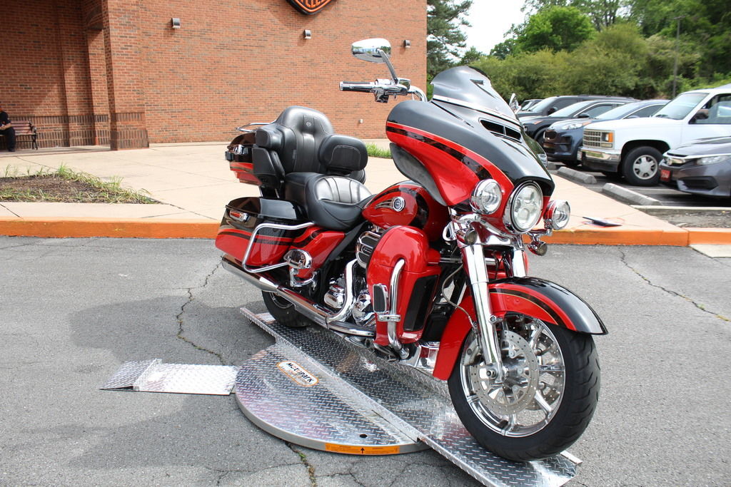 2016 Harley-Davidson® FLHTKSE - CVO Limited CVO LIMITED in Dalton, GA