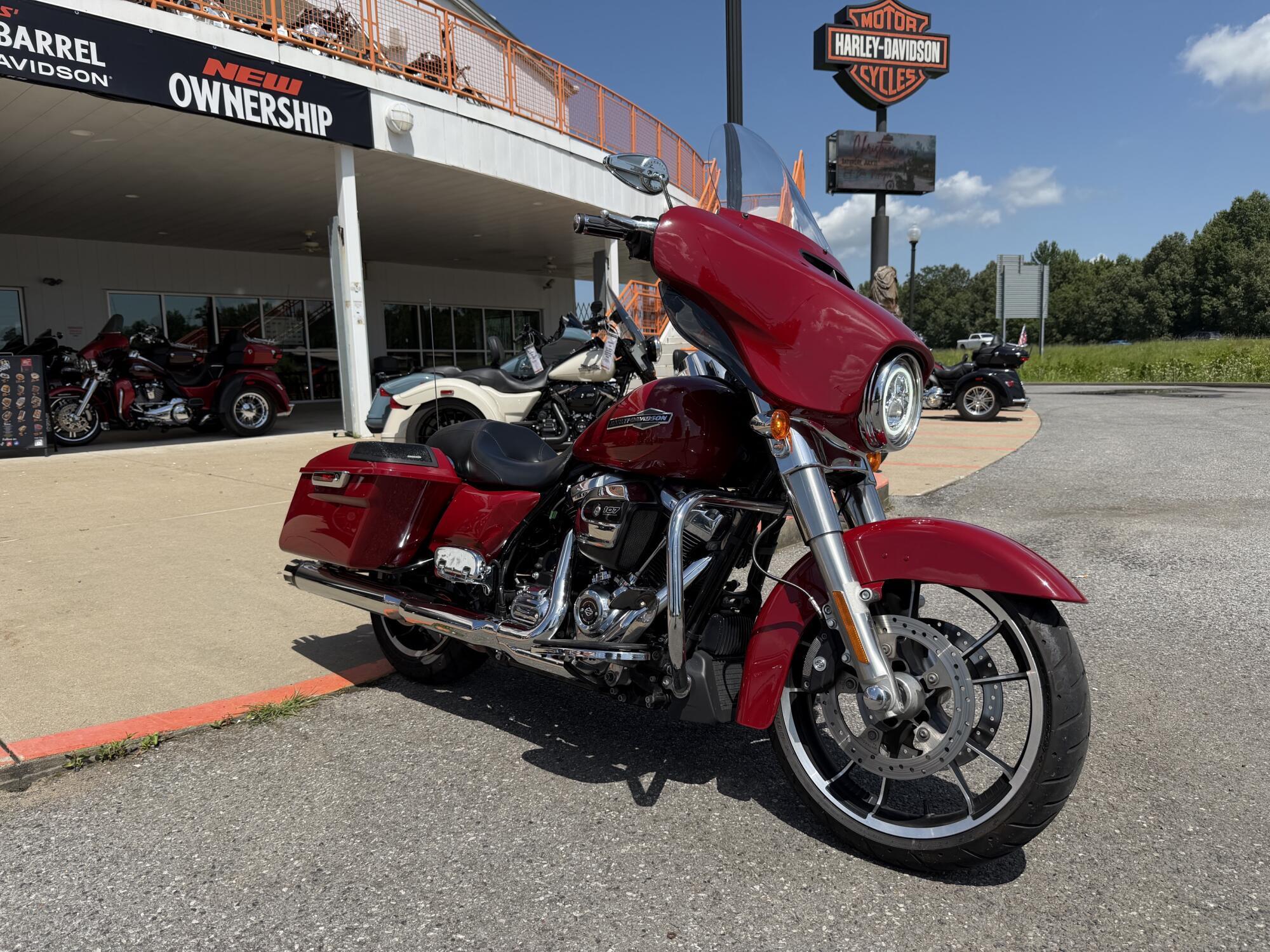 2021 Harley-Davidson Street Glide in Winterville, NC