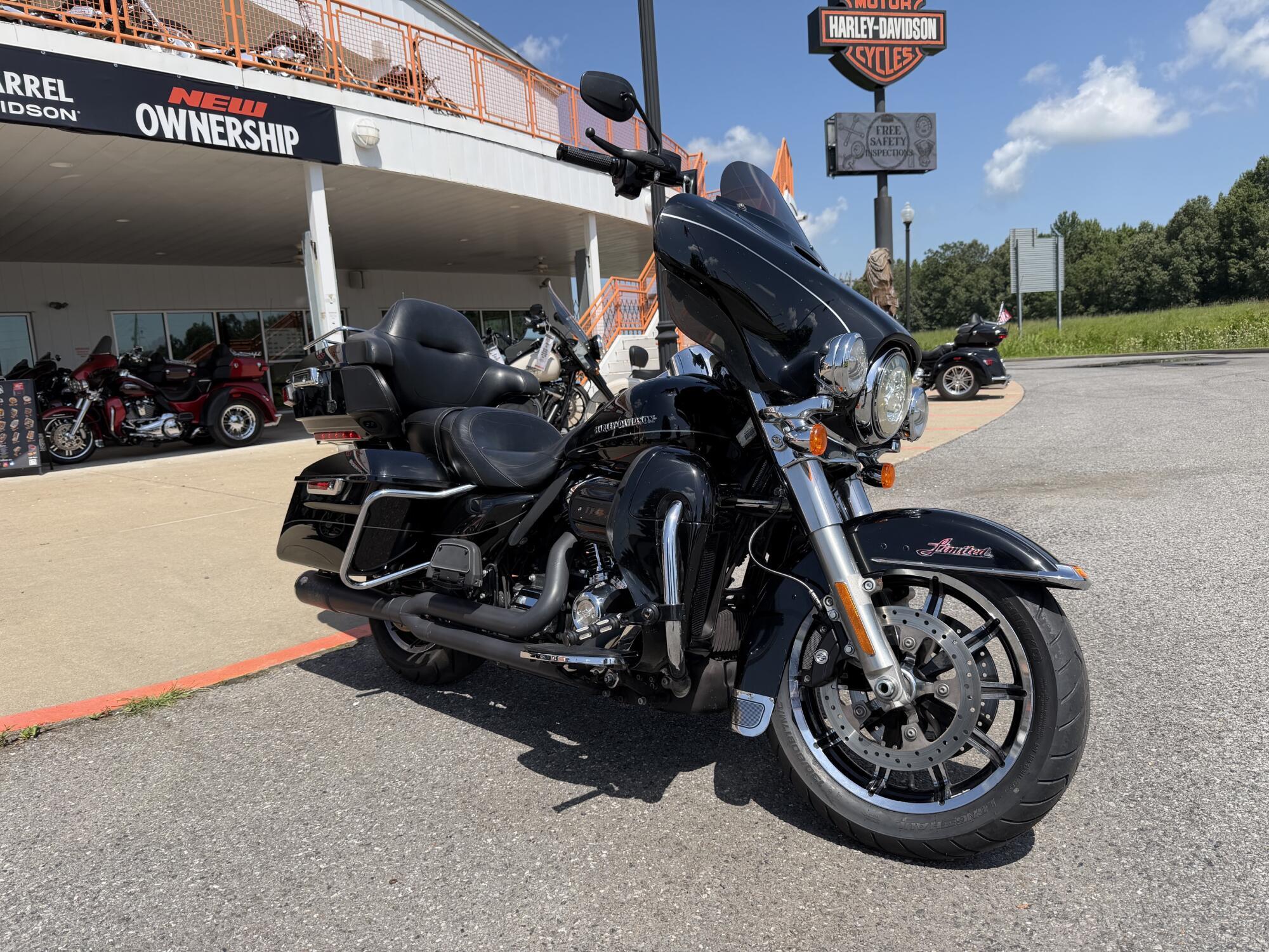 2017 Harley-Davidson Ultra Limited ULTRA LIMITED in Winterville, NC