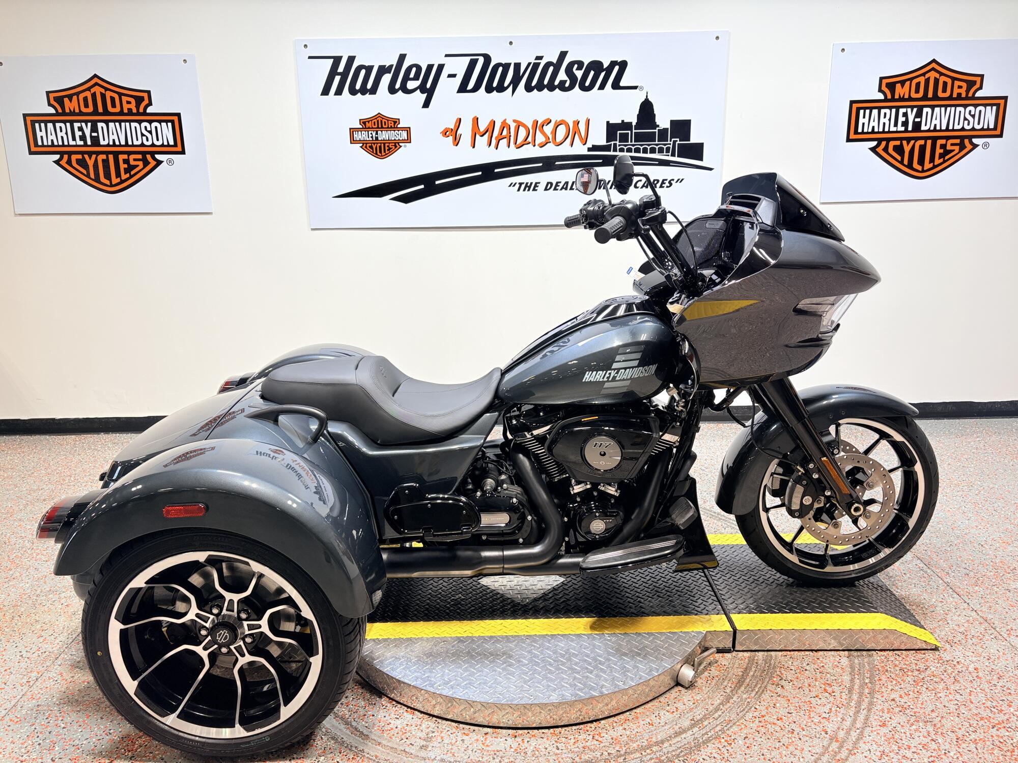 2026 Harley-Davidson Road Glide 3 3 in Madison, WI
