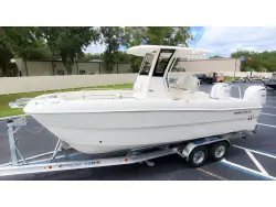 2027 World Cat 235TE