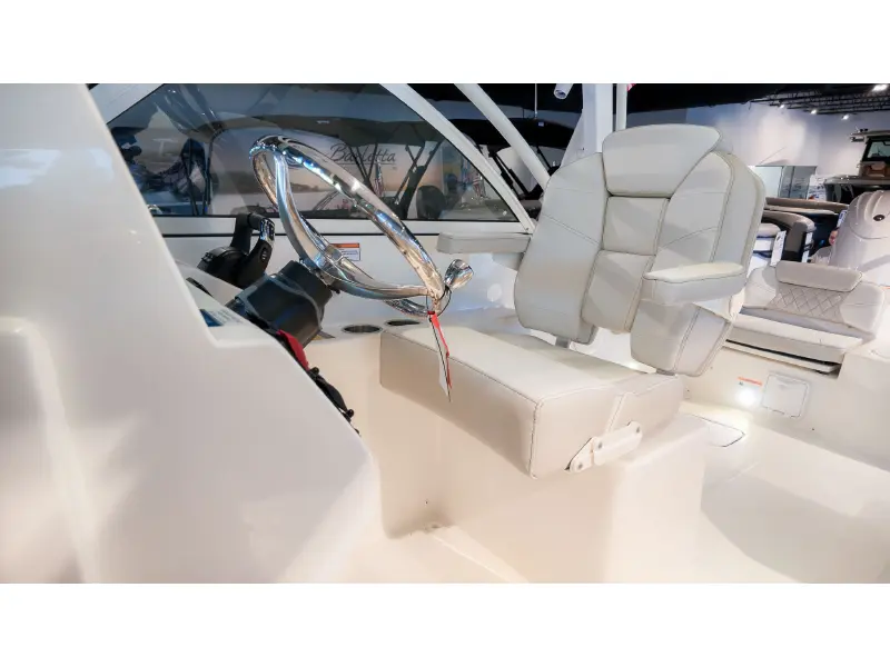2027 World Cat 230DC