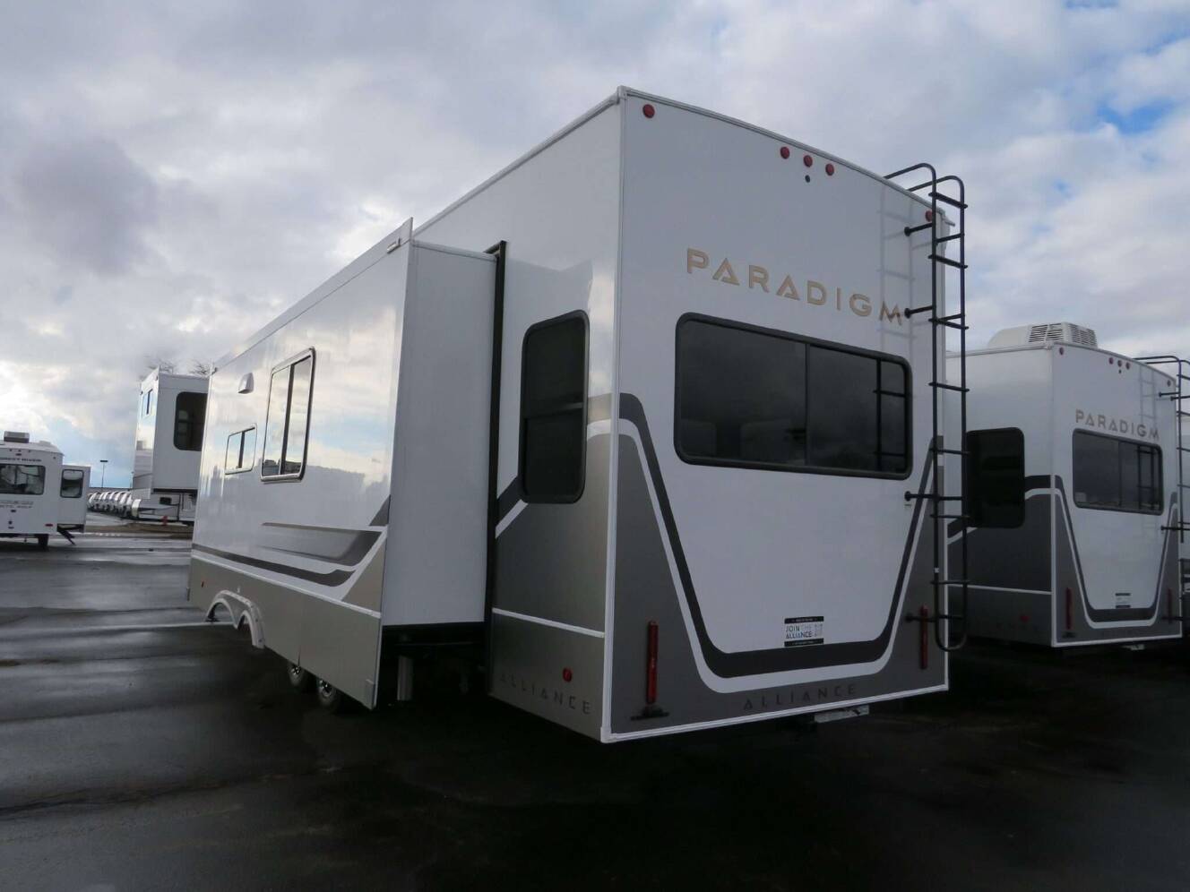 A photo of this 2026 Alliance PARADIGM 388SP