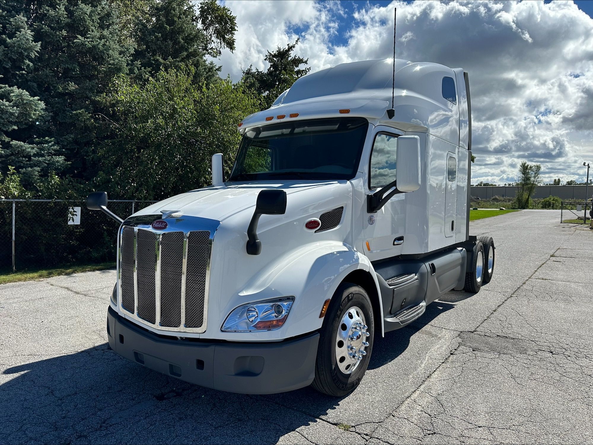 2021 PETERBILT 579 in Portage, IN