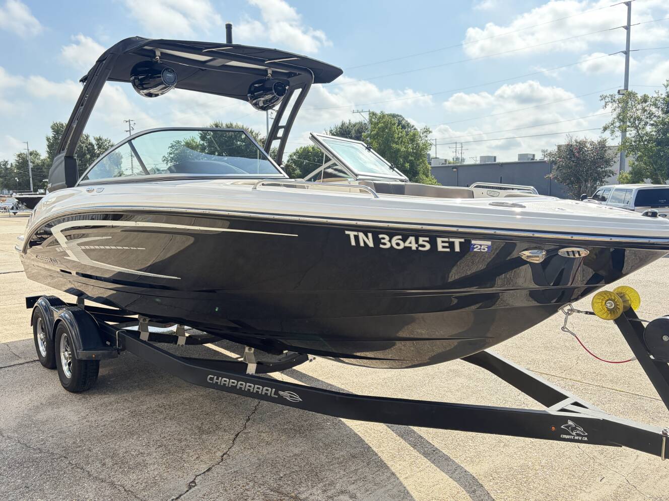 A photo of this 2021 Chaparral 23 SSI