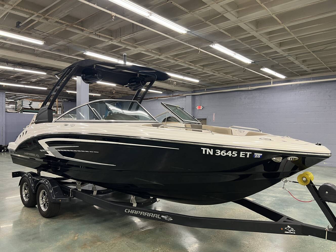 A photo of this 2021 Chaparral 23 SSI