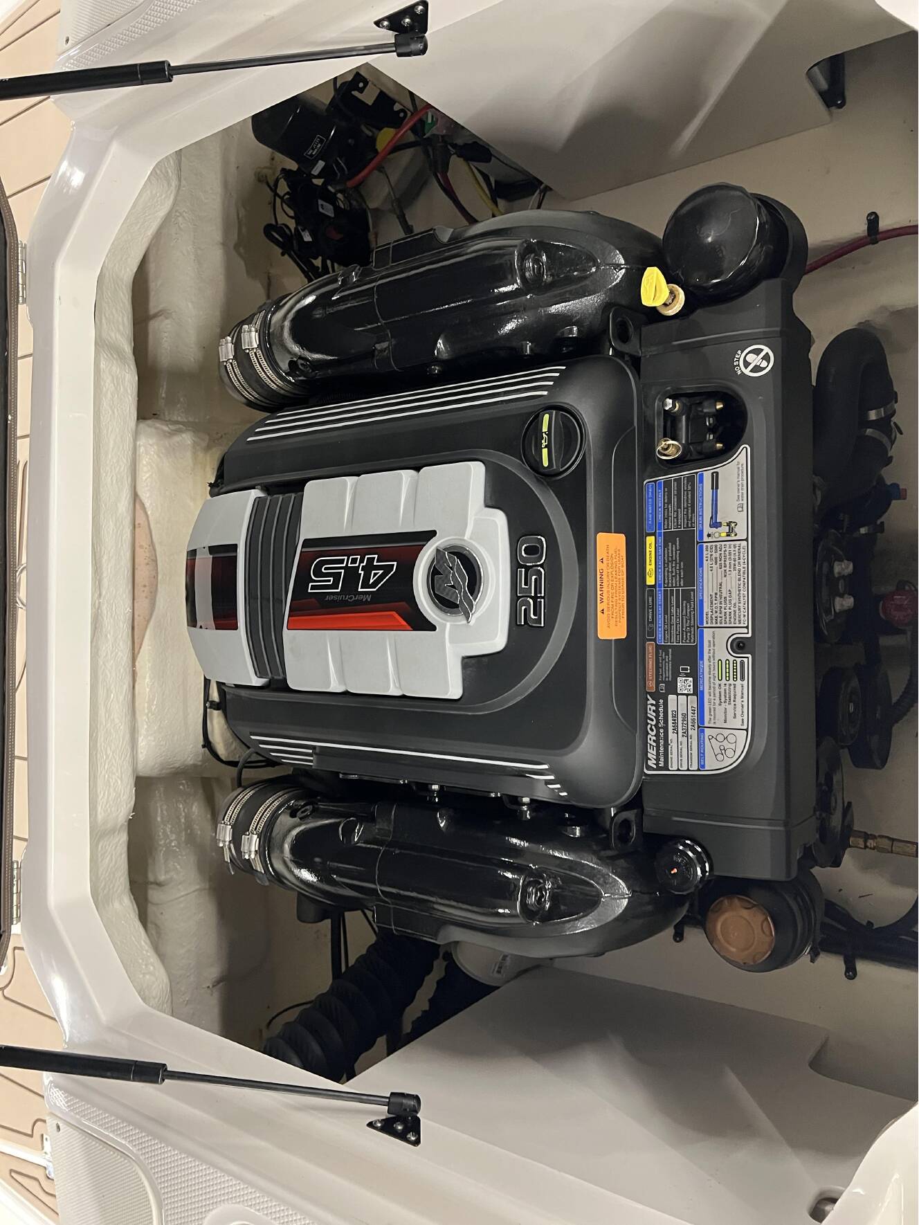 A photo of this 2021 Chaparral 23 SSI
