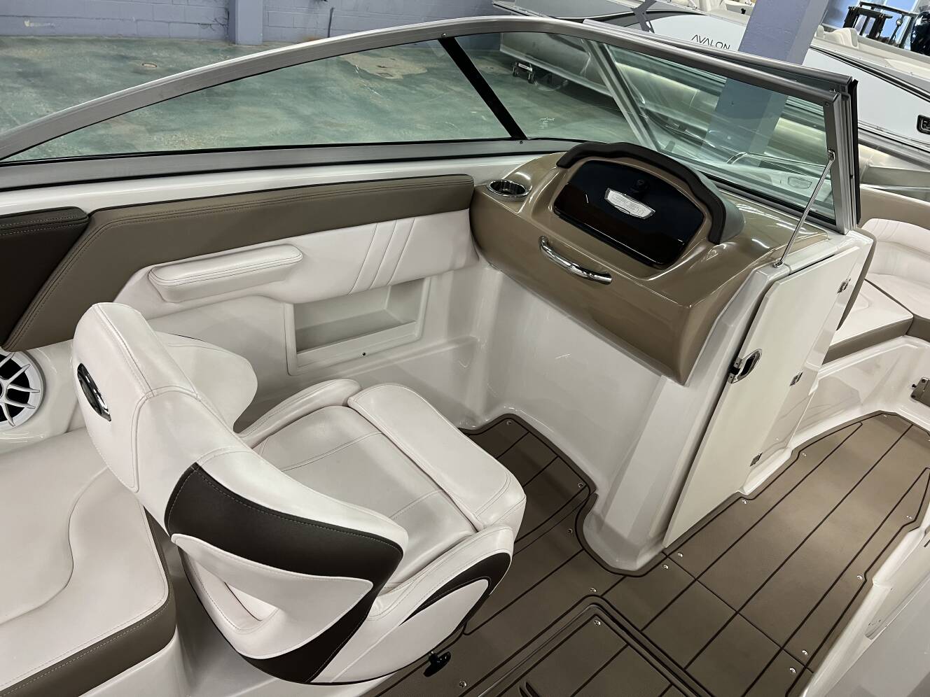 A photo of this 2021 Chaparral 23 SSI