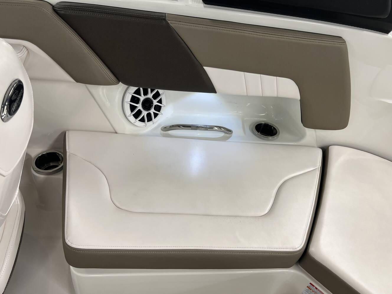A photo of this 2021 Chaparral 23 SSI