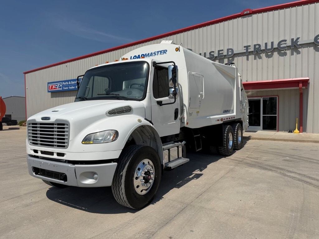 2017 FREIGHTLINER M2 106 MEDIUM DUTY in Strafford, MO