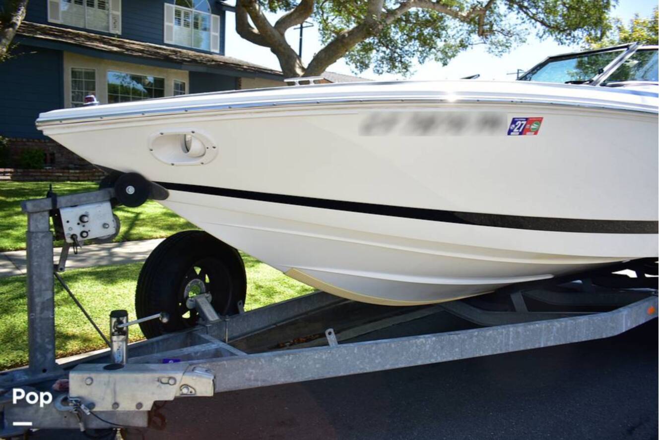 A photo of this 2001 Cobalt 226