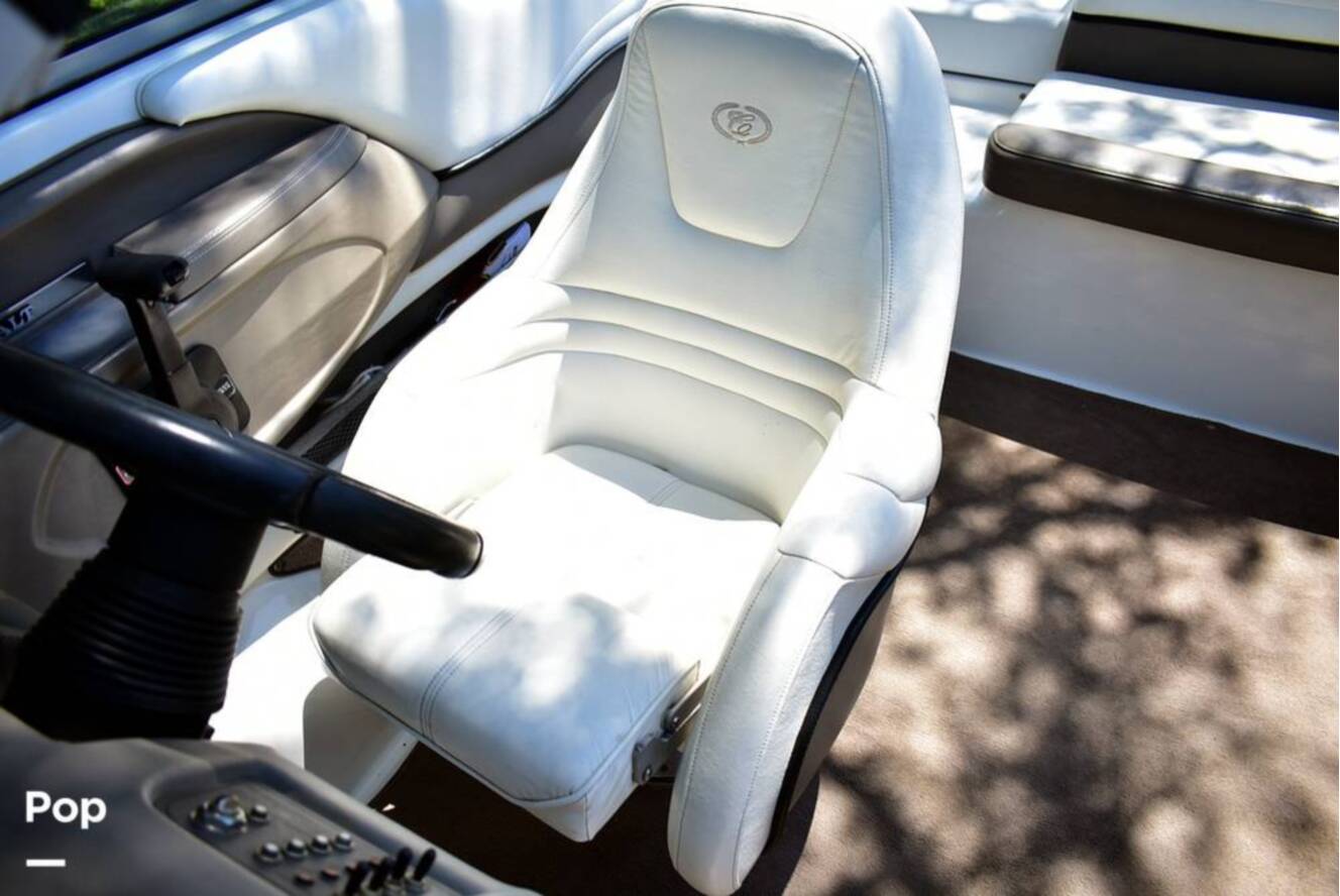 A photo of this 2001 Cobalt 226