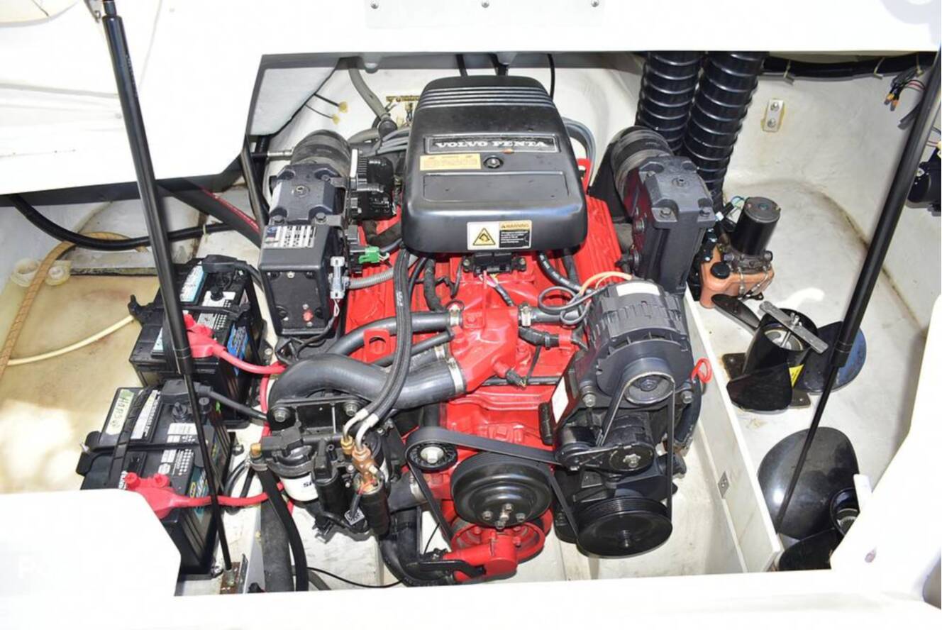 A photo of this 2001 Cobalt 226