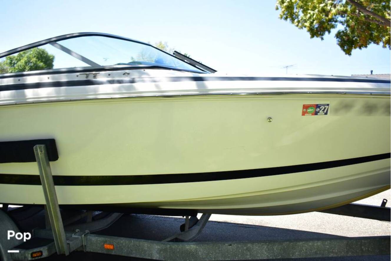 A photo of this 2001 Cobalt 226