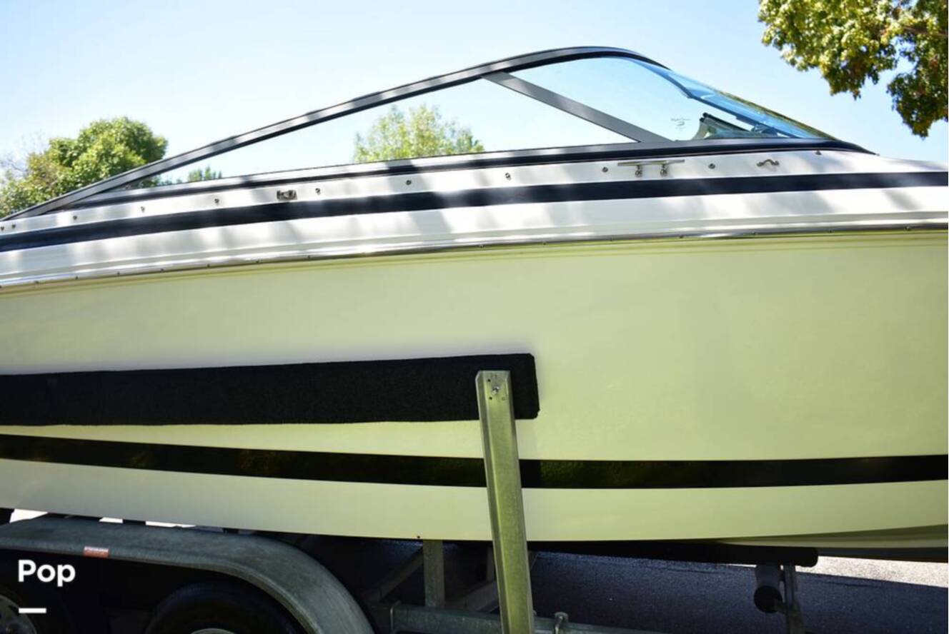 A photo of this 2001 Cobalt 226
