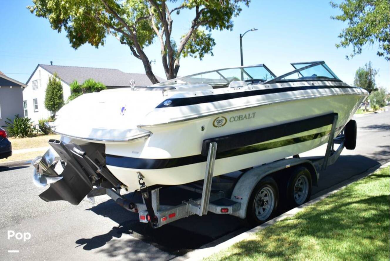 A photo of this 2001 Cobalt 226