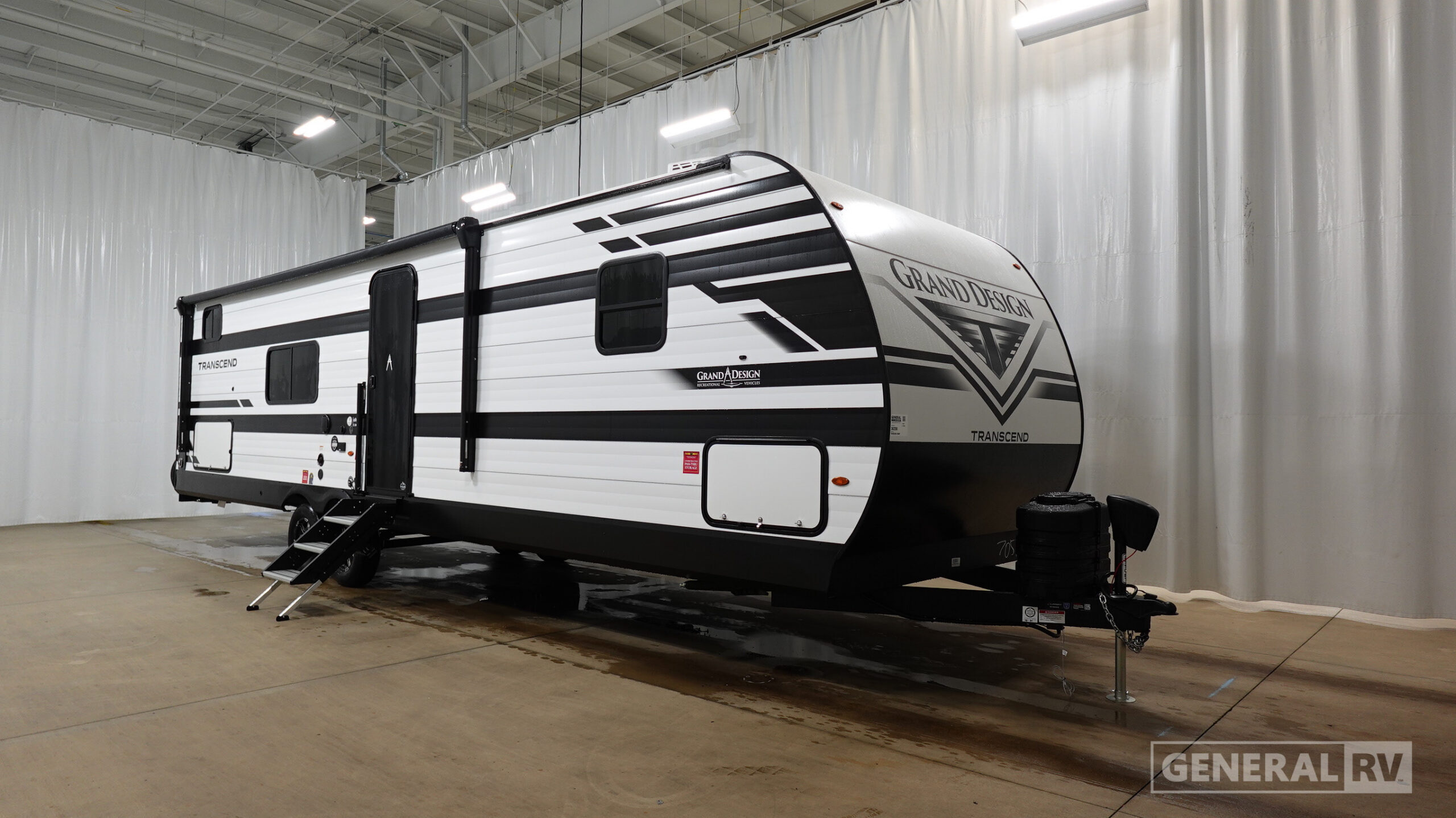 2027 Grand Design TRANSCEND 295QBT in wixom MI