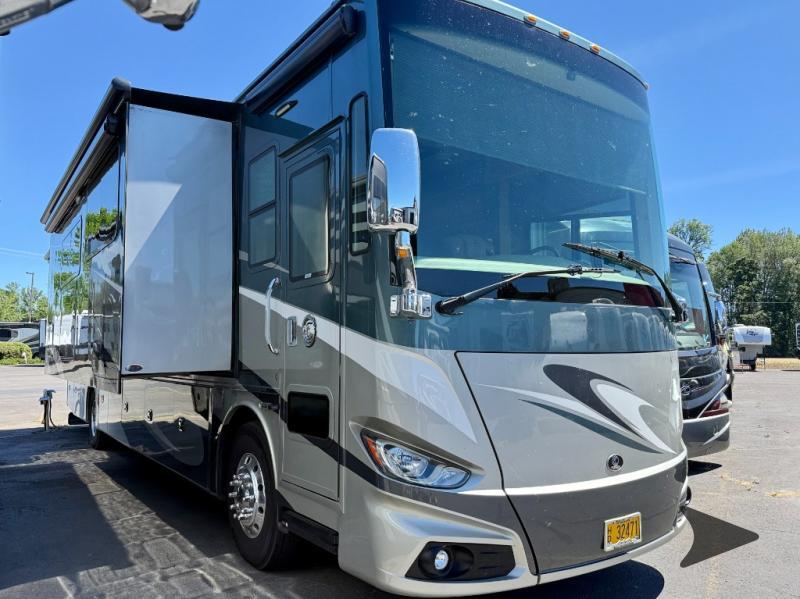 2018 Tiffin Motorhomes Phaeton 40 IH