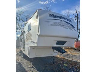 2008 KEYSTONE MONTANA 2955RL
