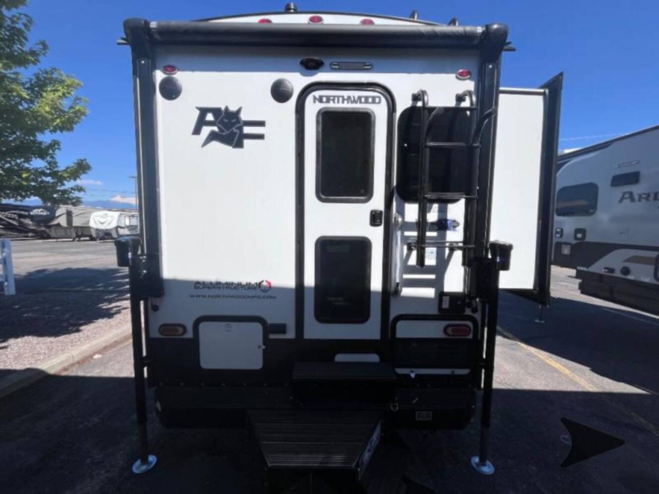 A photo of this 2027 Northwood Arctic Fox 811
