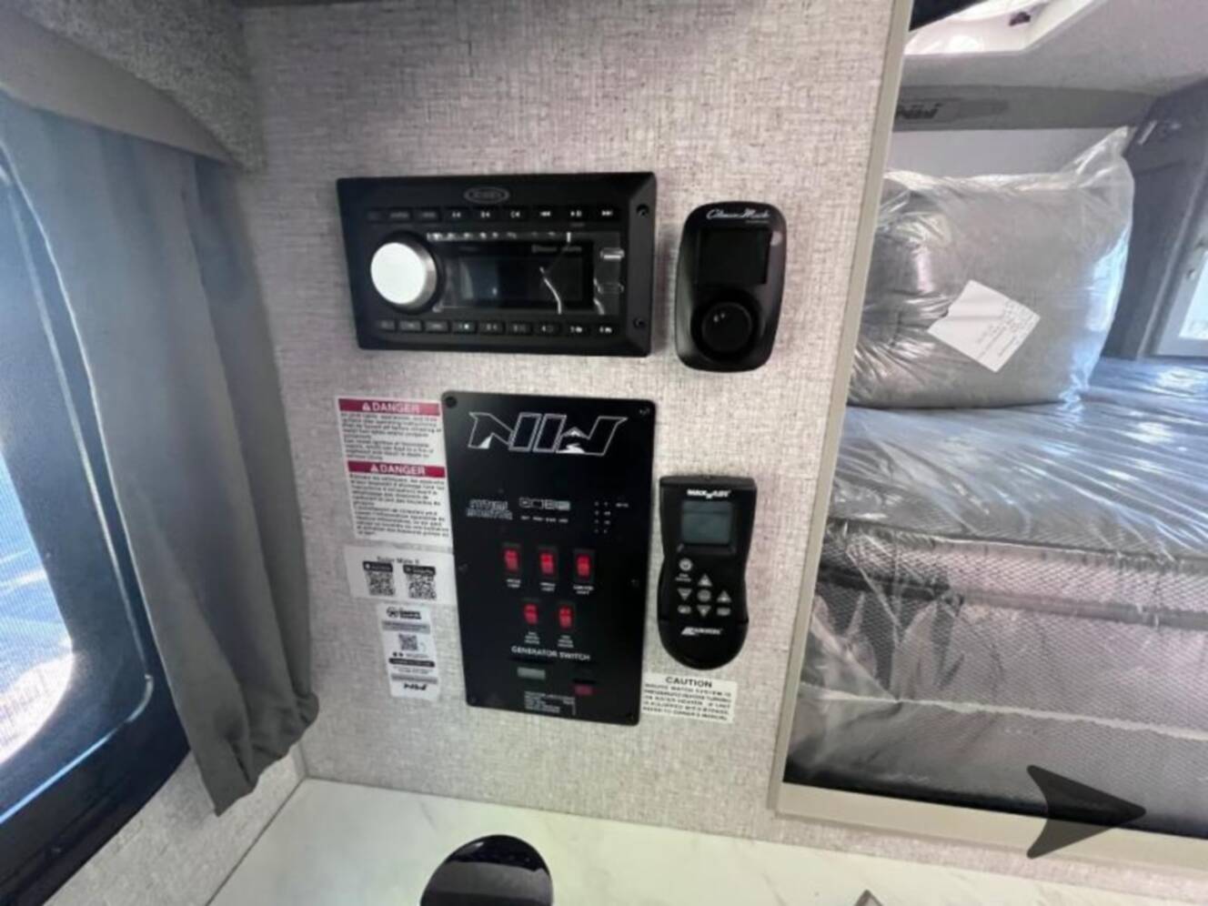 A photo of this 2027 Northwood Arctic Fox 811
