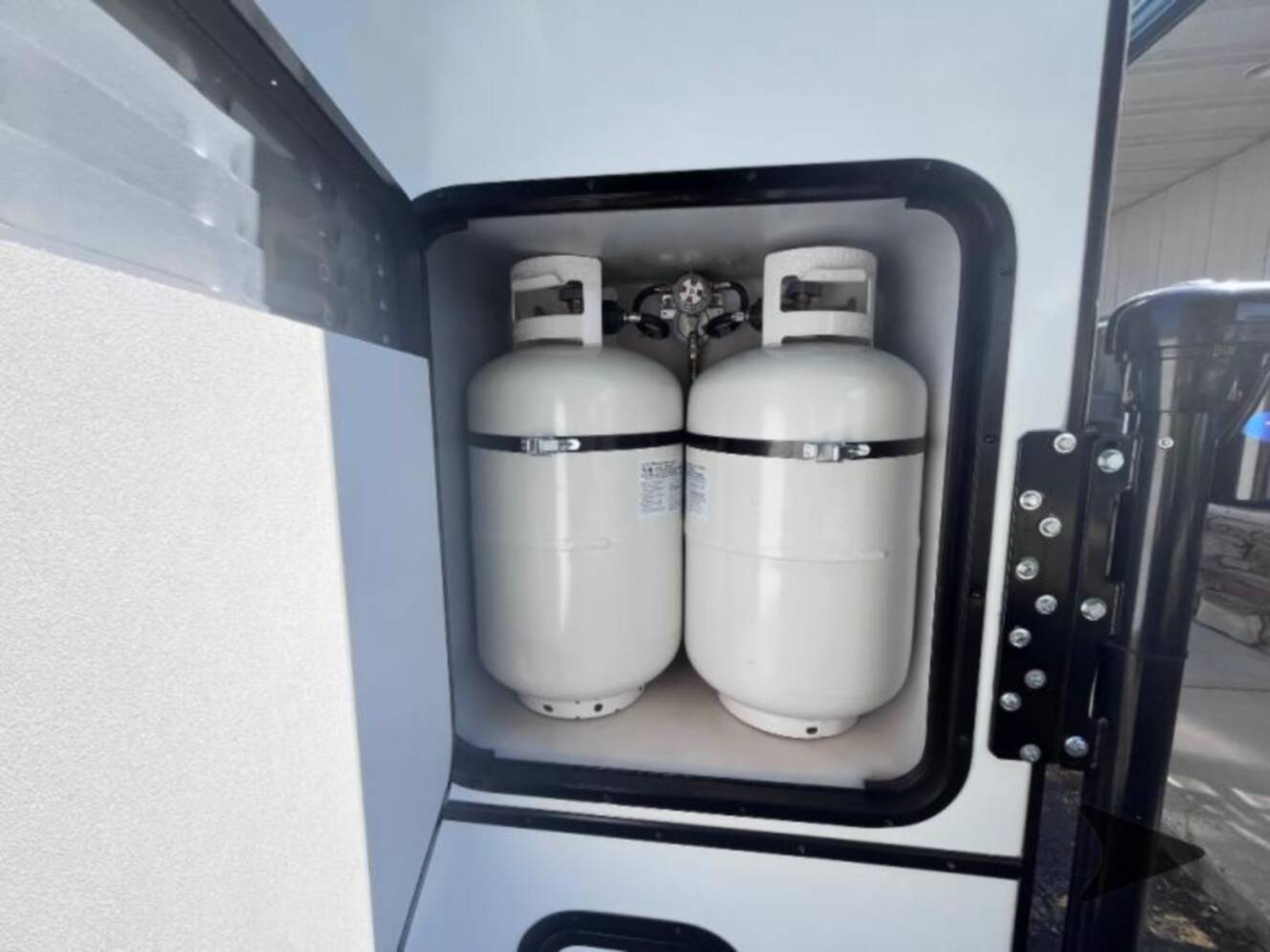 A photo of this 2027 Northwood Arctic Fox 811