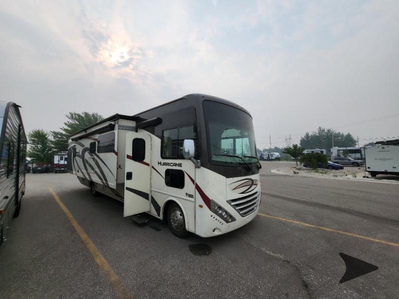 2019 Thor Motor Coach Hurricane 34R in ludington MI