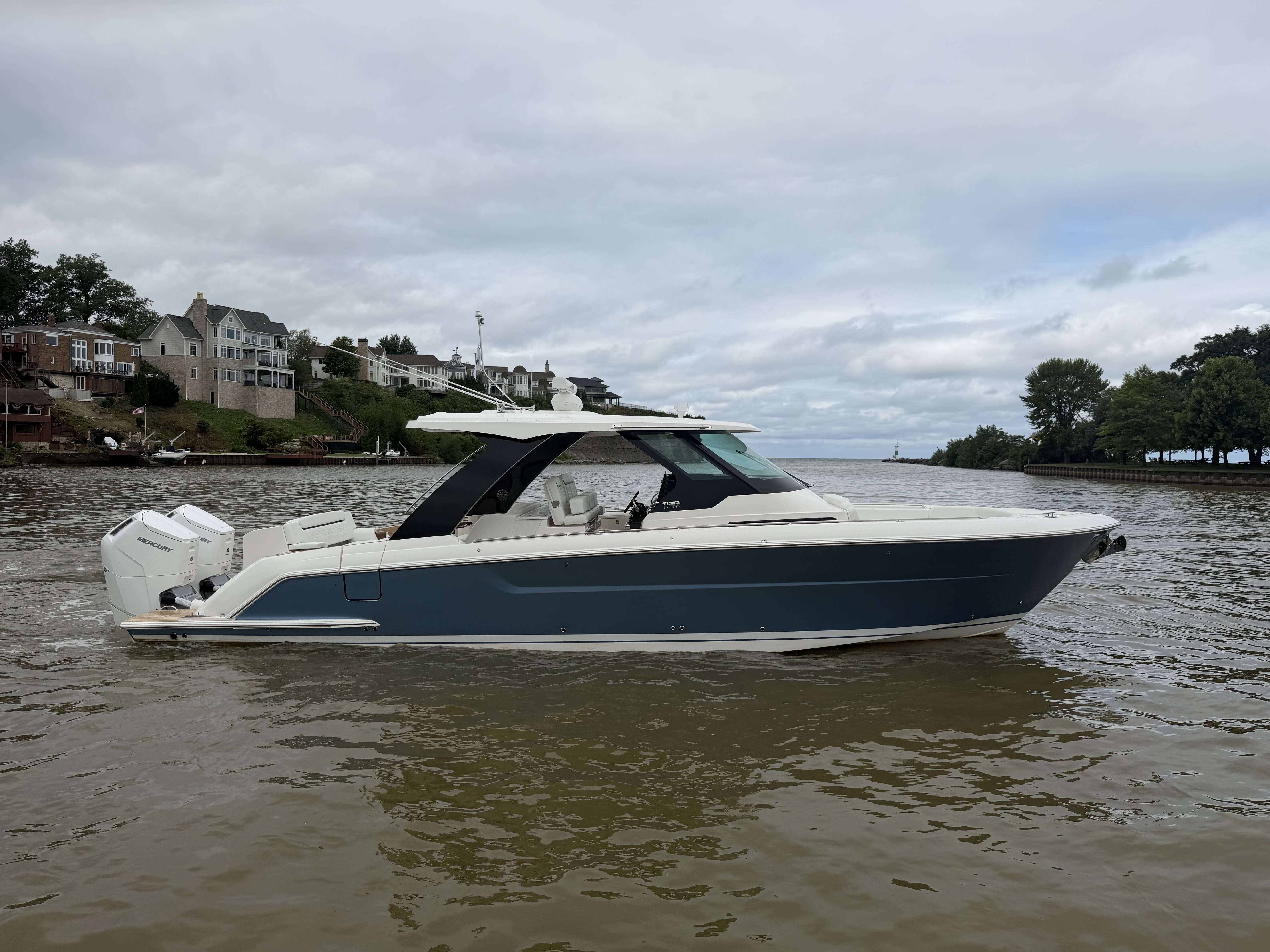 2027 Tiara Yachts 39 LS in marblehead OH